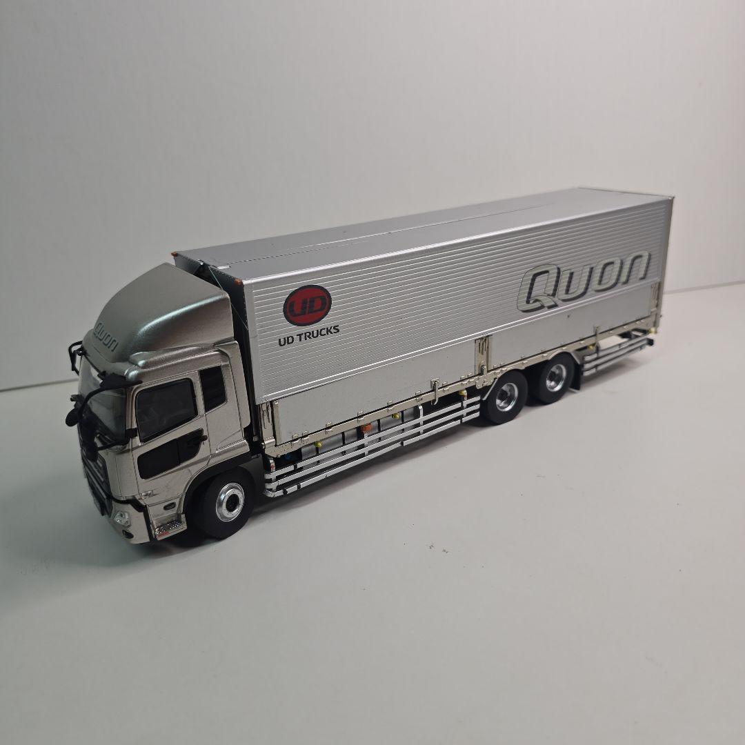 ミニカー UD trucks