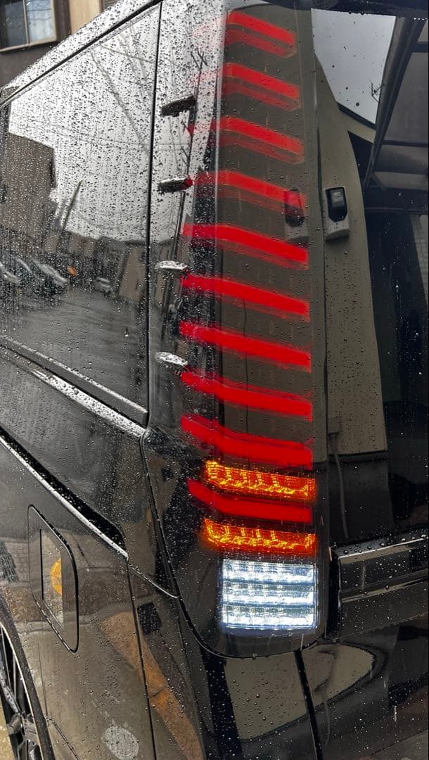 ダズフェローズ LEDテールランプ ヴォクシー80 ブラックスモーク