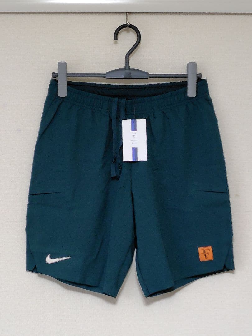 ☆週末限定価格　新品タグ付き　ナイキ　ハーフパンツ　フェデラーモデル　2018