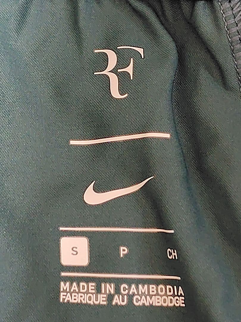 ☆週末限定価格　新品タグ付き　ナイキ　ハーフパンツ　フェデラーモデル　2018