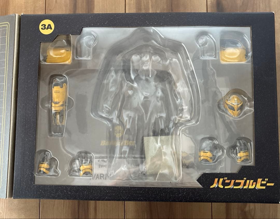 バンブルビー　threeA トランスフォーマー　ビースト覚醒　threezero