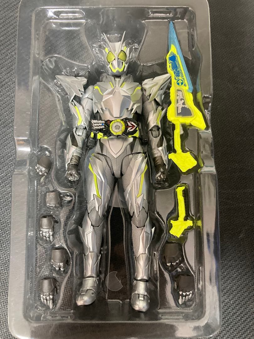 S.H.Figuarts 仮面ライダーゼロワン メタルクラスタホッパー説明書なし