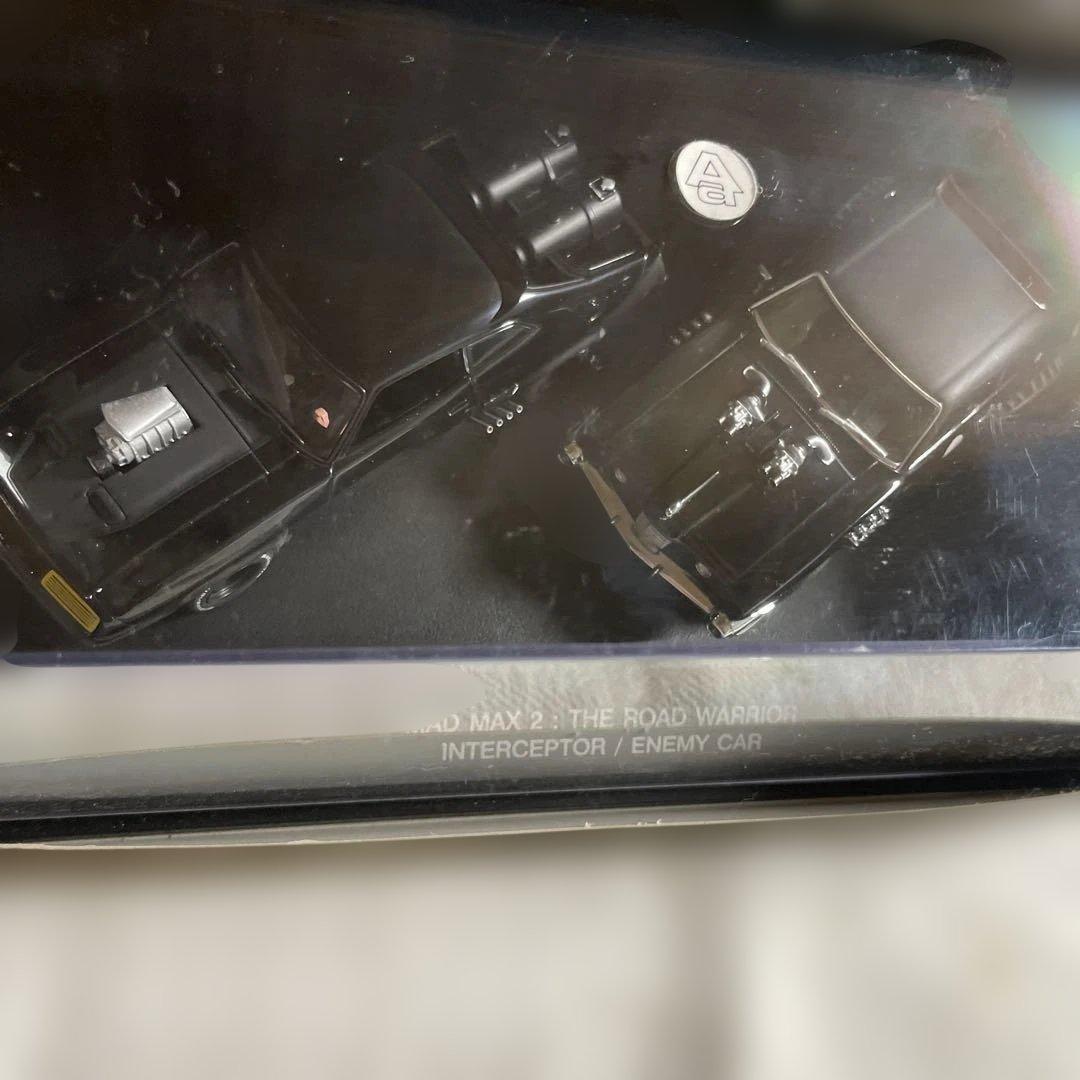 極美品AUTOart 1/43MAD MAX 2 インターセプター＆敵車 セット