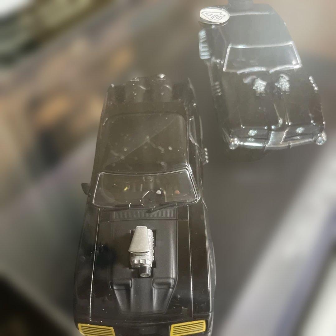 極美品AUTOart 1/43MAD MAX 2 インターセプター＆敵車 セット