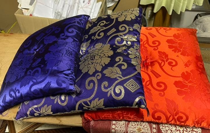 【値下げ交渉可】獅子頭　獅子舞　木彫り　桐製　工芸品　漆塗り　金箔