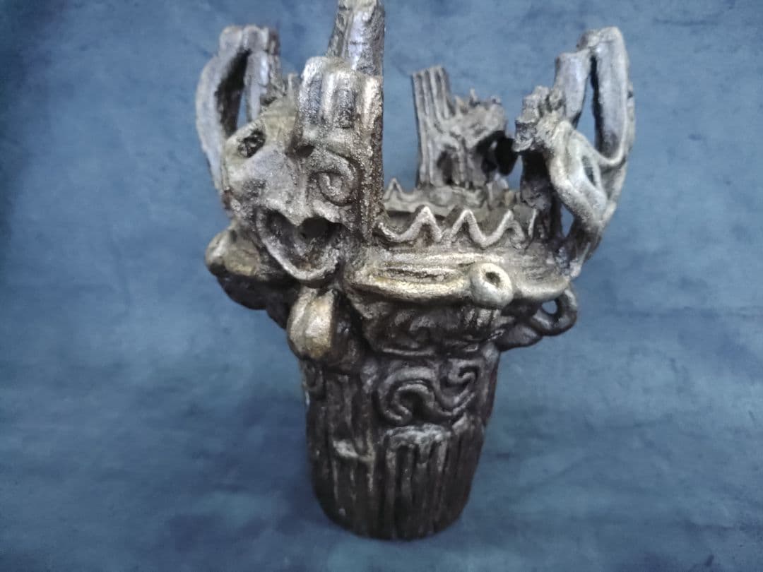 火焔型土器レプリカ　ＪＭＫ09　高さ270ｍｍ　幅240ｍｍ　重さ3.4ｋｇ