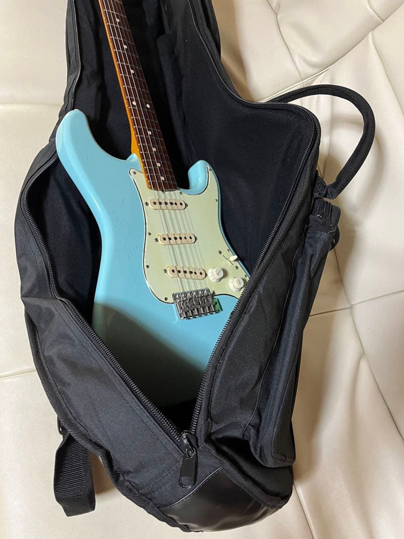 Fender ストラトキャスター ソニックブルー