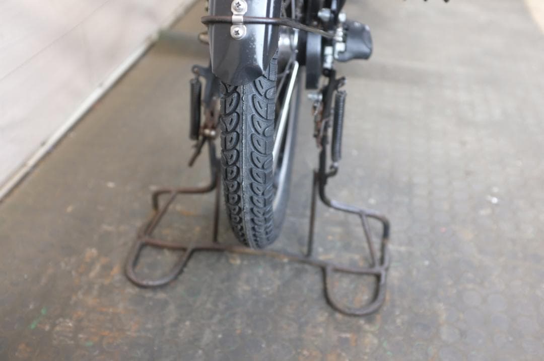 オクラジープ )新品タイヤ！Babby 3段12.3Ah（4点灯）充電器有