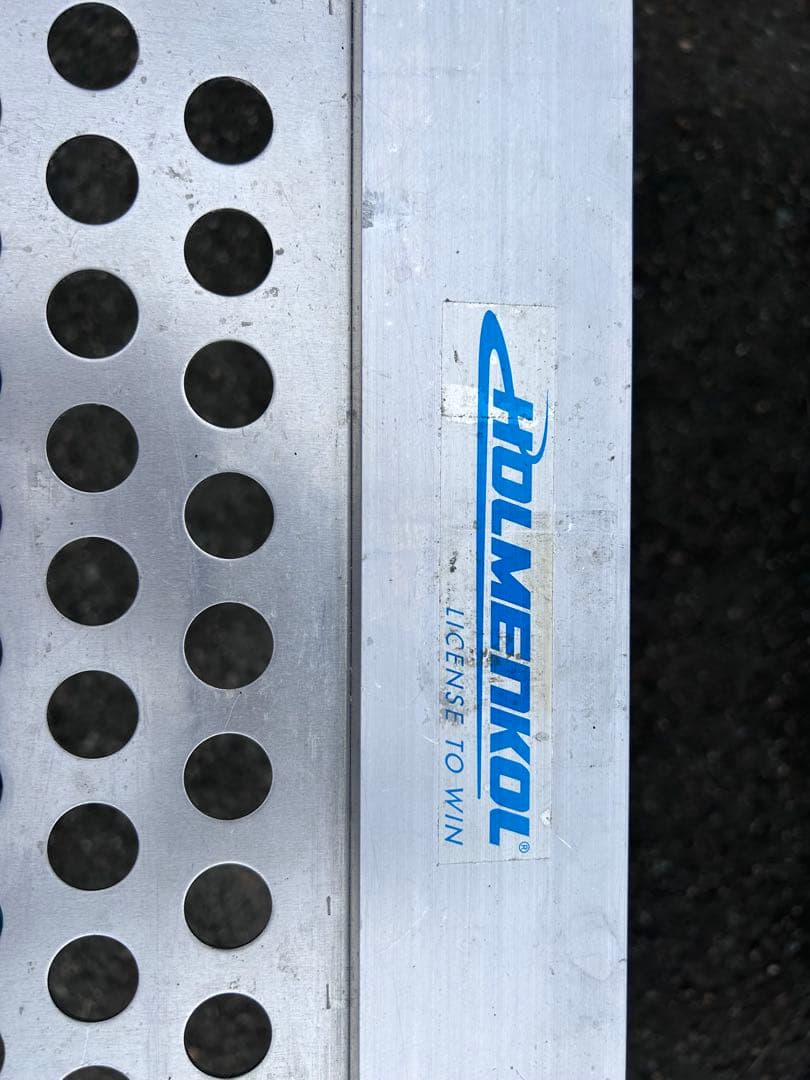 ホルメンコールHOLMENKOL（スキー）バイス付きメンテナンススタンド