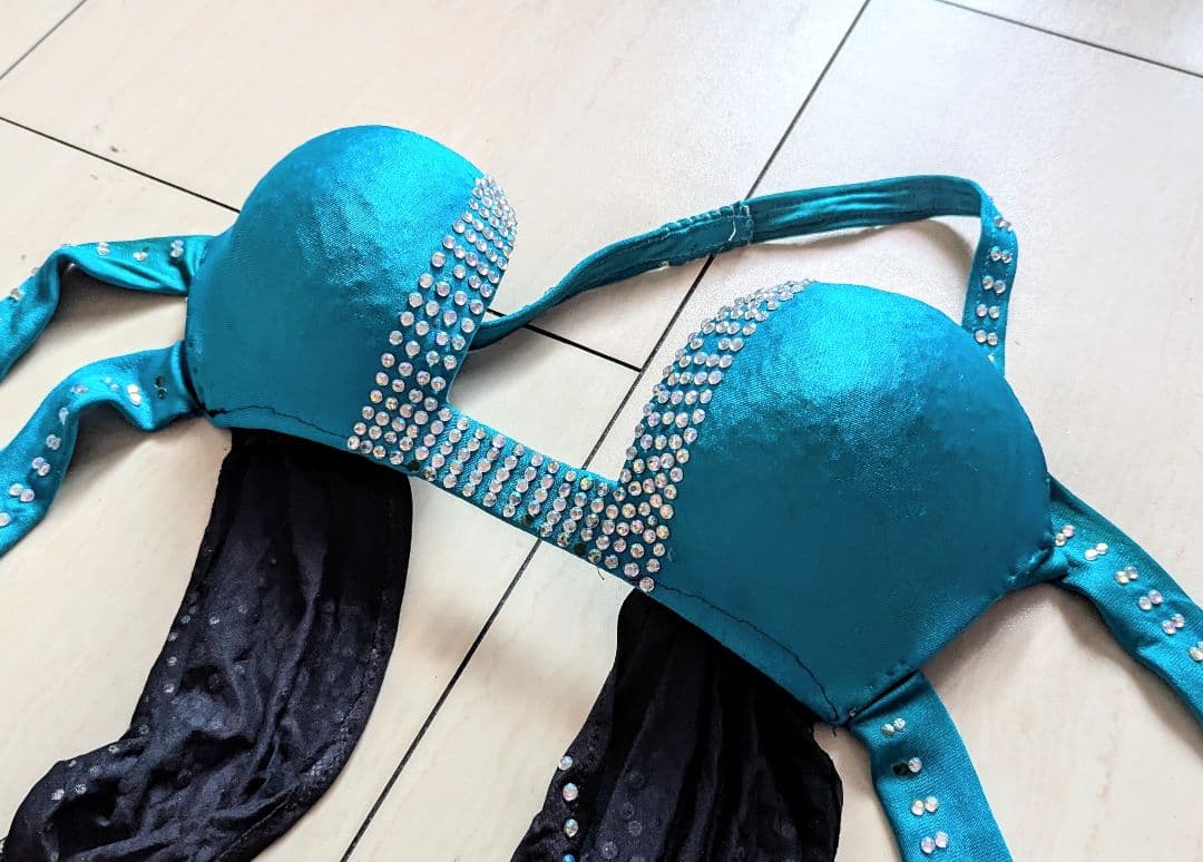 ベリーダンス 衣装 ターコイズ ブルー エメラルド グリーン ブラック 黒