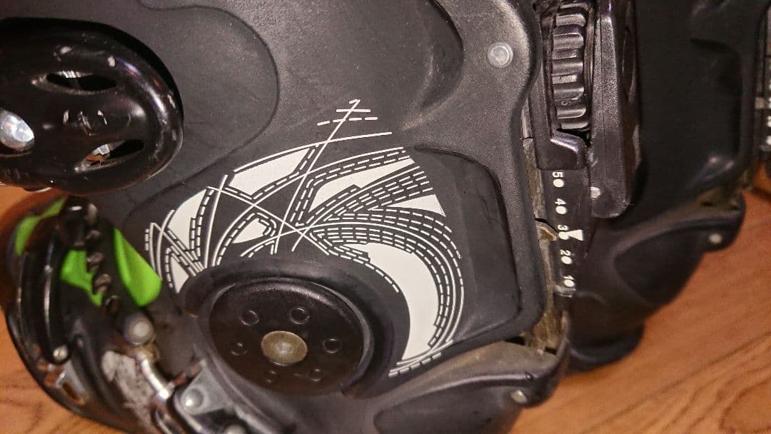 DEELUXE 23〜24㎝ TRACK 325 ハードブーツ アルペンボード