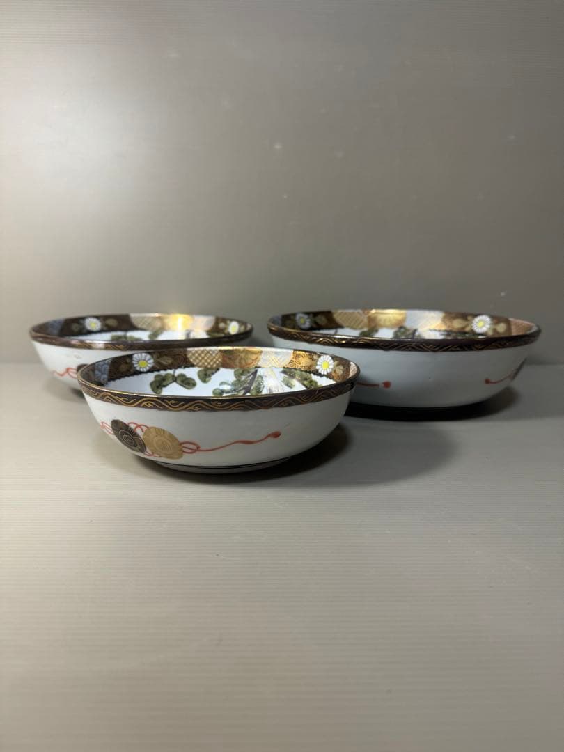 2428 九谷焼　金彩赤絵　人物翔鶴風景図　鉢　3客　時代物