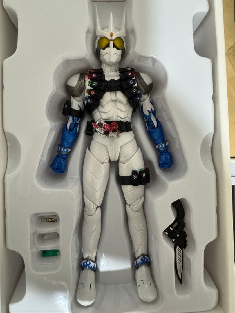 真骨彫　仮面ライダーエターナル