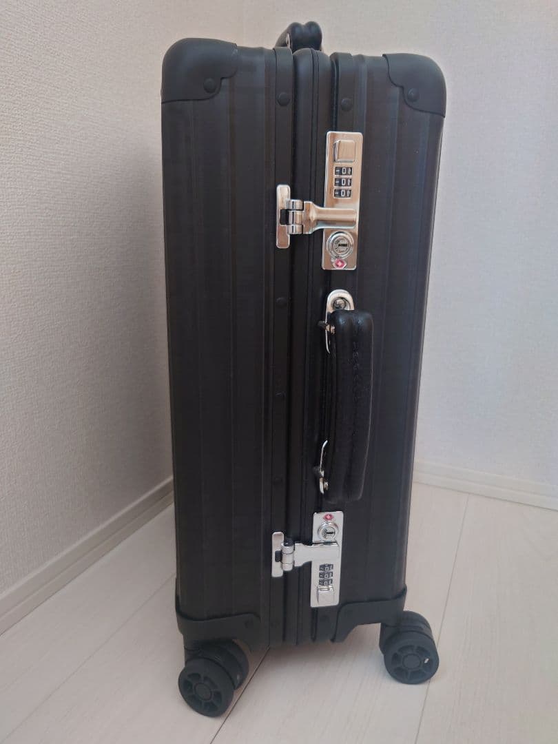 RIMOWA x FENDI ブラックキャリーケース