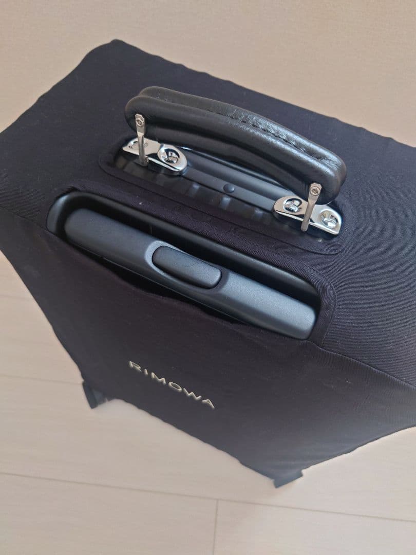 RIMOWA x FENDI ブラックキャリーケース