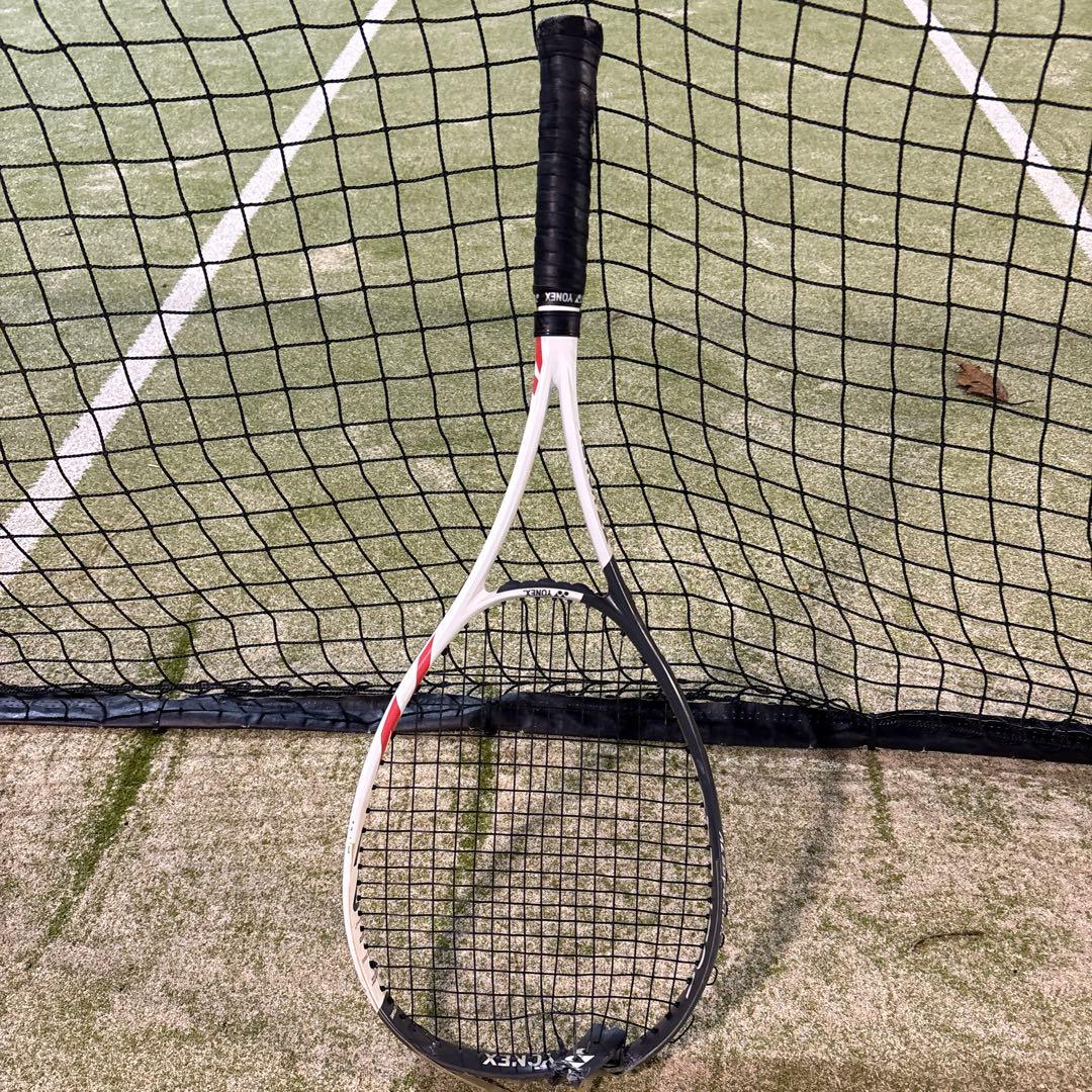 YONEX VOLTRAGE 7V ボルトレイジ