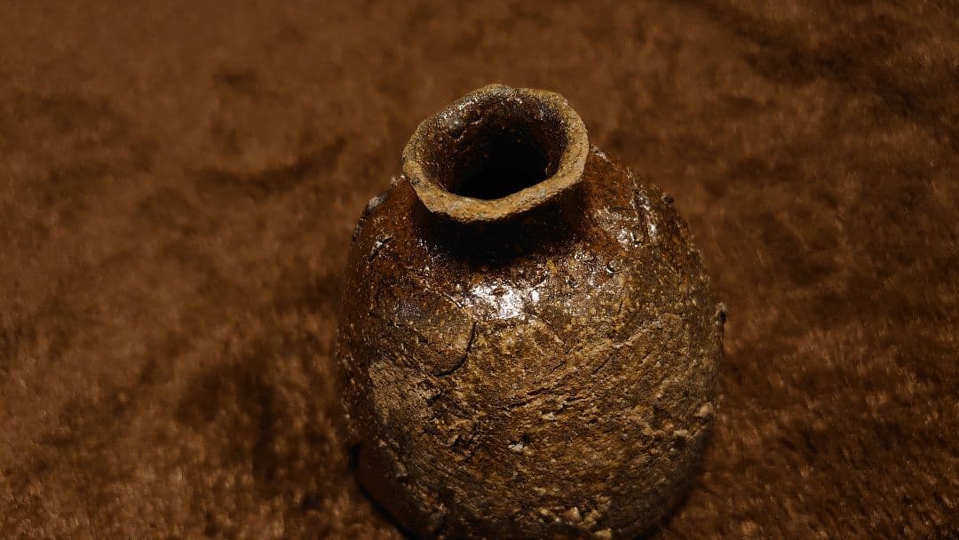 古越前　越前焼　灰釉　花入　小徳利　１客