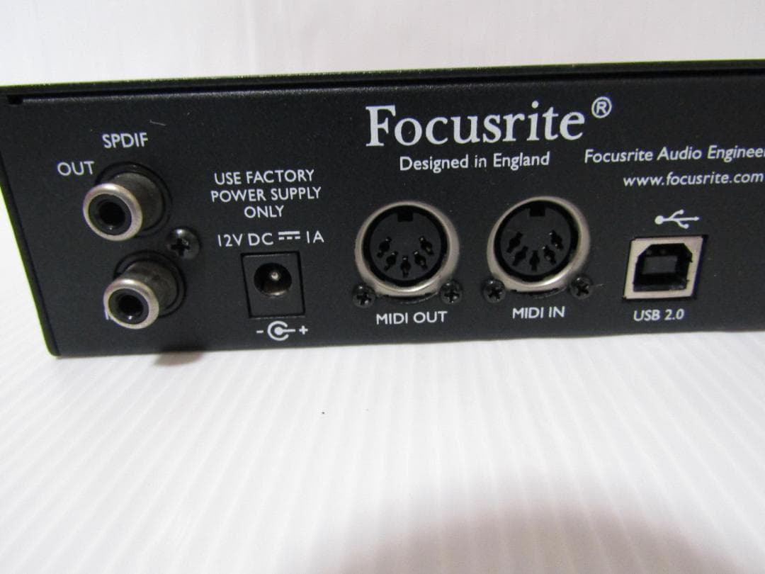 Focusrite Scarlett 18i6 オーディオインターフェース