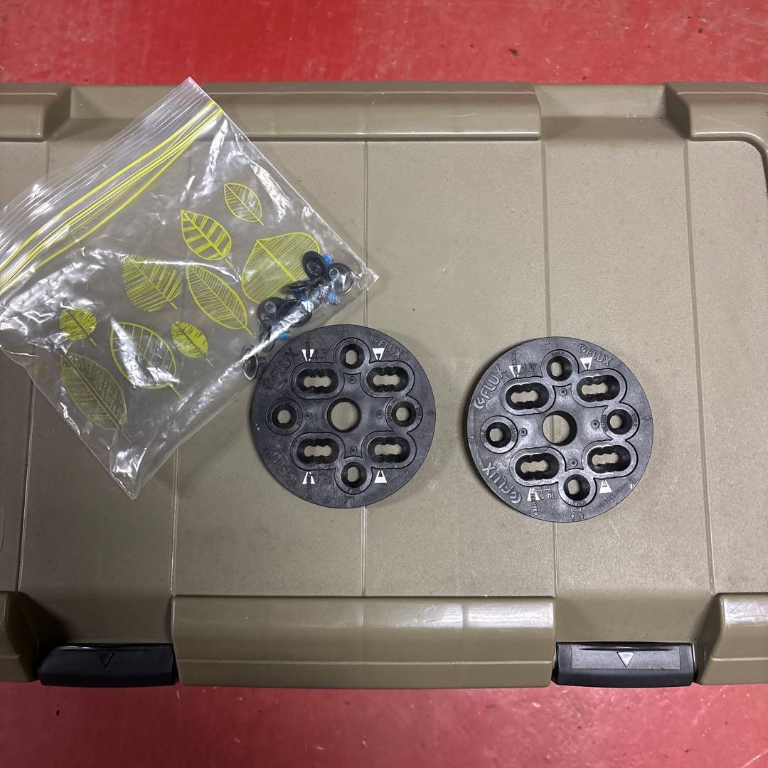 FLUX EM 2023 スノーボードビンディング ブラック/ミント