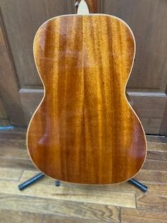 アコースティックギター 　オールマホガニー 　エレアコ