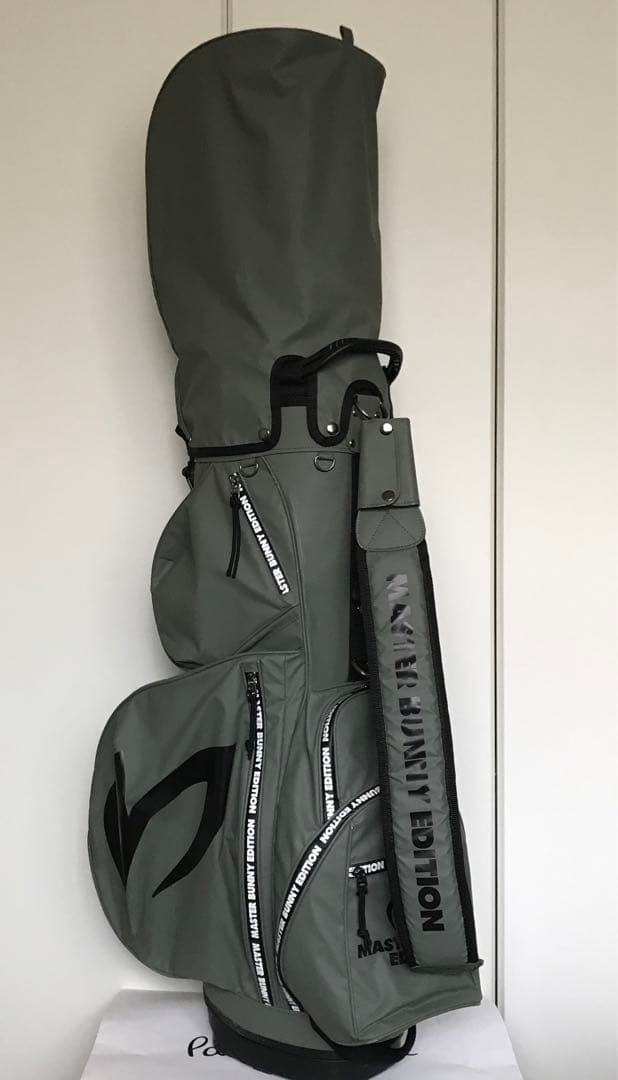 マスターバニーエディション　スタンドキャディバッグ　ヘッドカバー付き