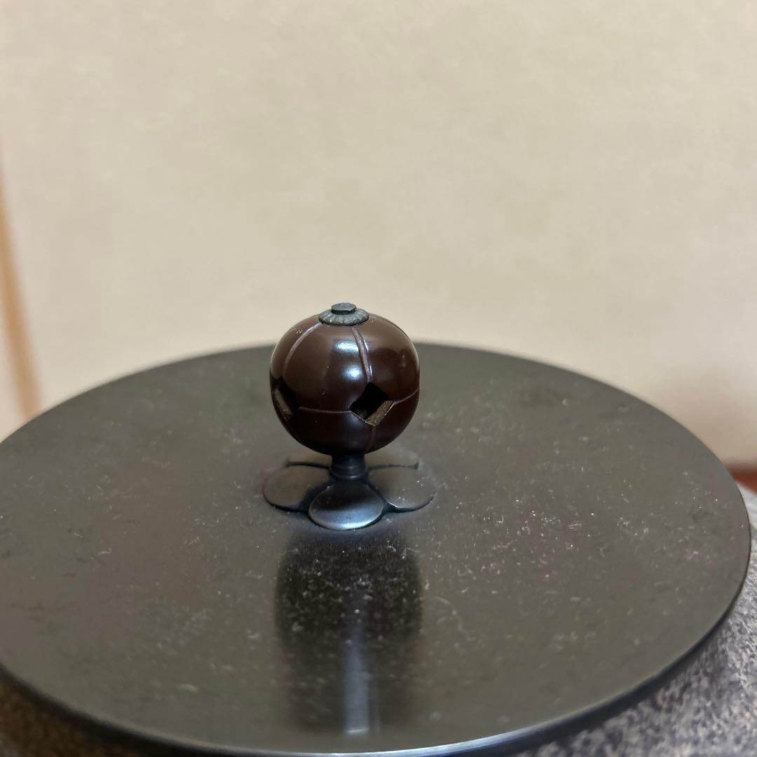 扇面地文　繰口釜　佐藤清光　茶釜 浮彫り花模様 木箱付き