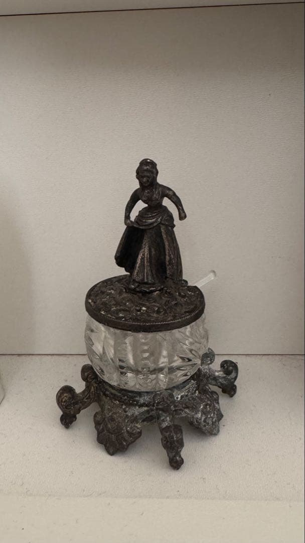 希少　南フランス　アンティーク　シュガーポット　女性フィギュア付きガラス小物入れ