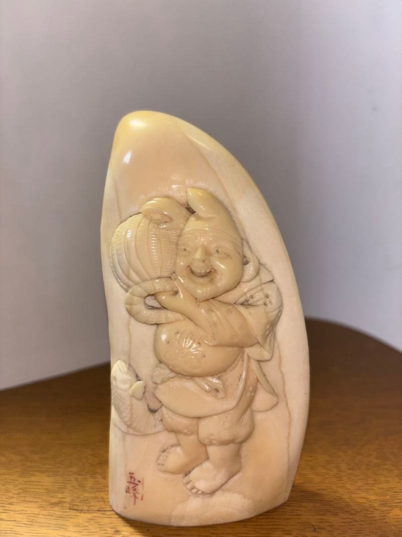 マッコウ鯨の歯 彫刻 玉峰 •七福神のうち(恵比寿、大黒天)の二体