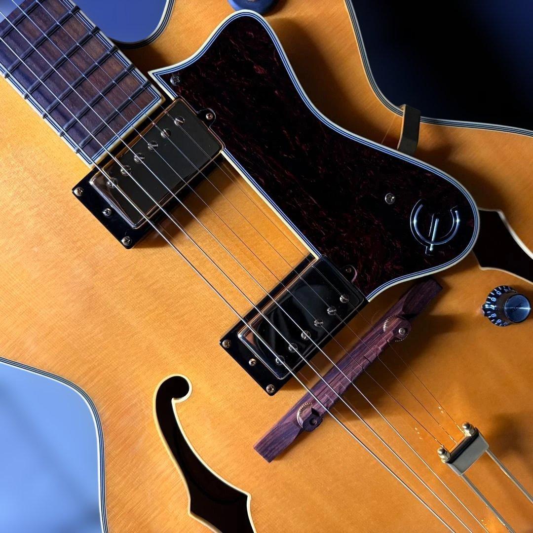 ★フルホロー！エピフォン・ブロードウェイがこれだ！超深鳴・新品同様の絶品！★