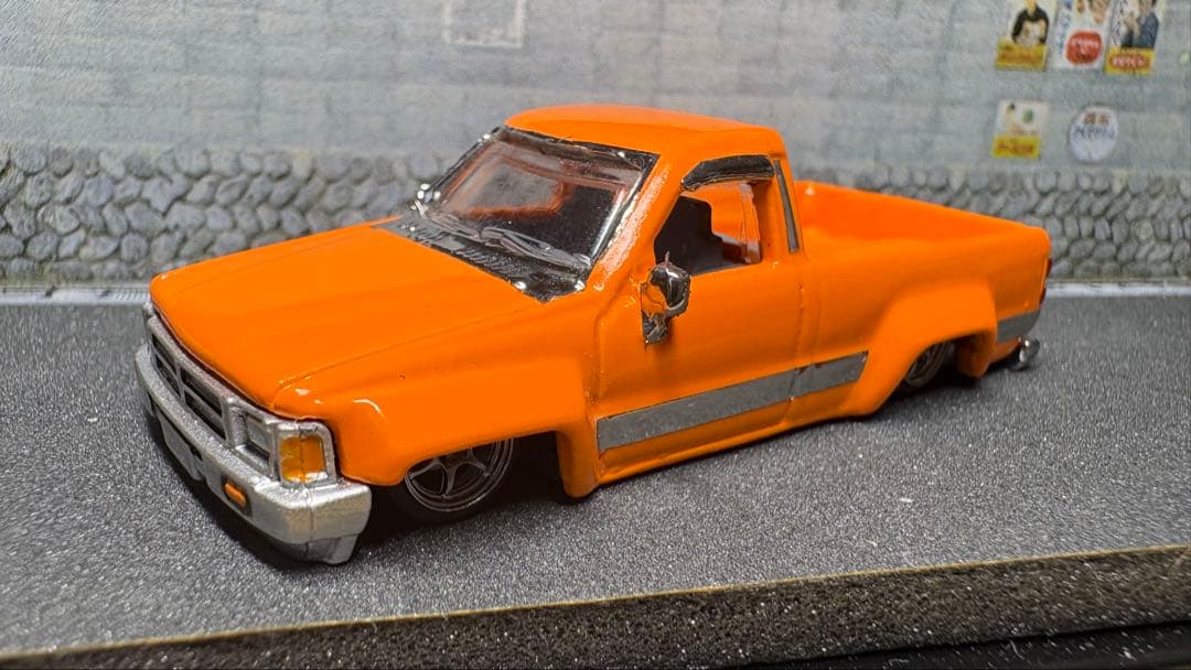 ホットウィール　バックトゥザフュチャー1987トヨタピックアップトラックカスタム