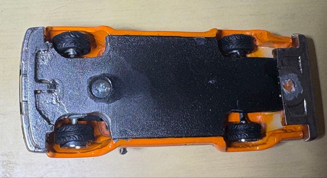 ホットウィール　バックトゥザフュチャー1987トヨタピックアップトラックカスタム