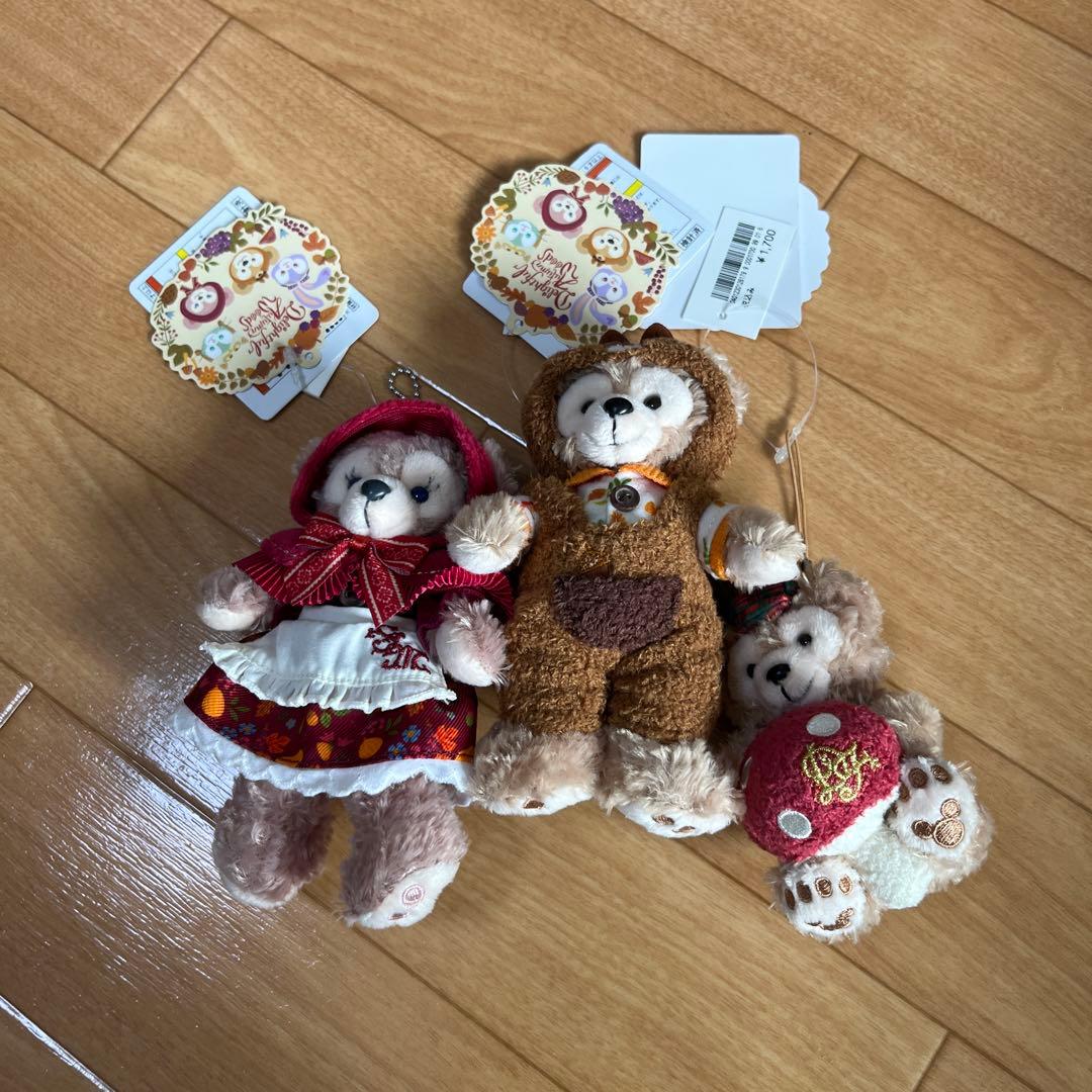 ダッフィー　シェリーメイ　ダッフィたちの秋のぼうけん　ぬいぐるみバッジ