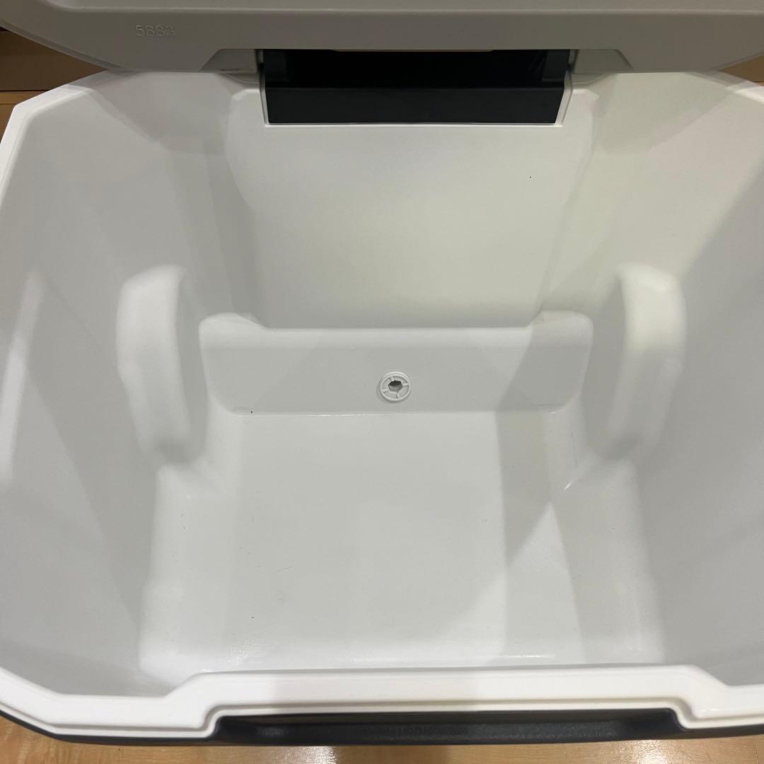 Colemanインスタントバイザーシェード /250+ クーラーボックス