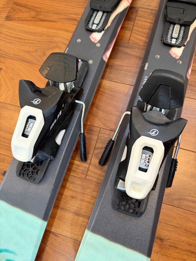 【美品】GR ski life スキーボードFreiheit スキー板