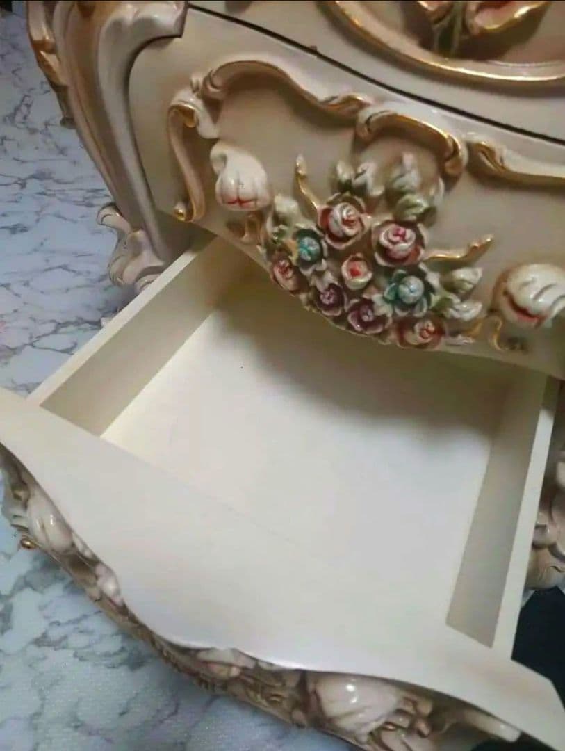 ロココ調　チェスト