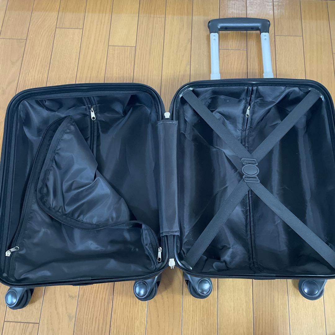 サンリオキャラクターイラスト付きキャリーケース