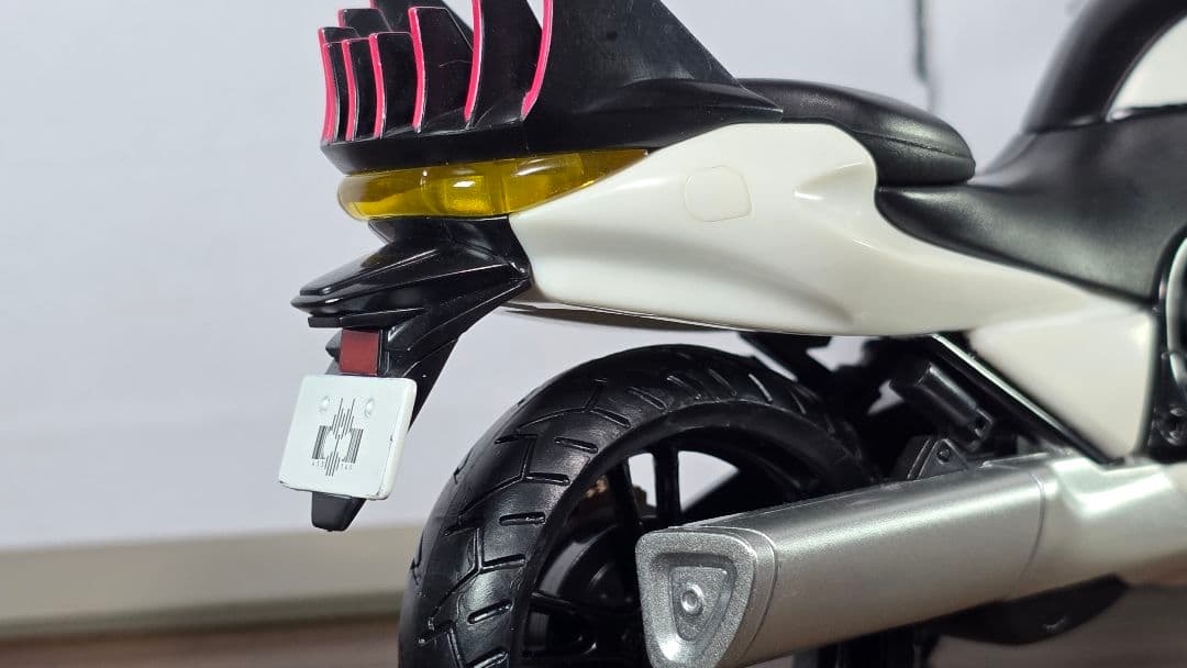 s.h.figuarts マシンディケイダー