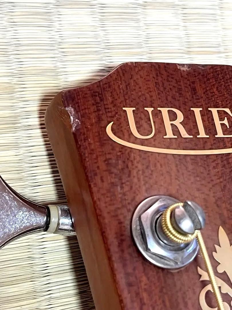 アコースティックベース　URIEL