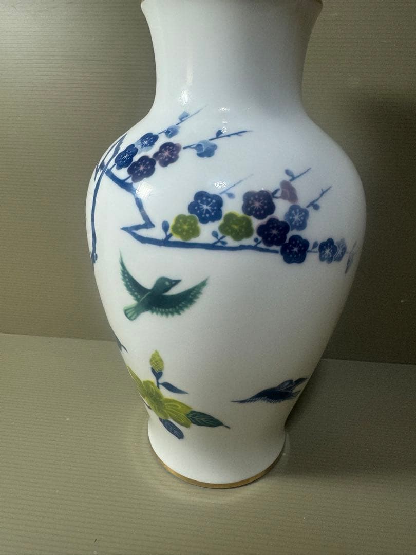 2317 大倉陶園　梅 椿 鳥 金彩 花瓶　未使用