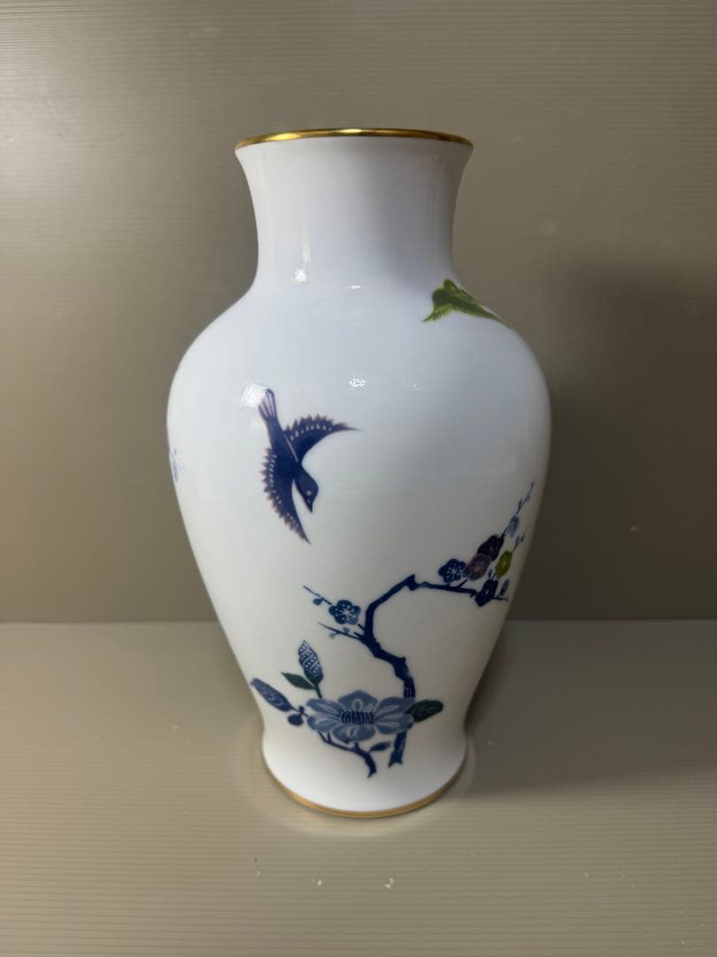2317 大倉陶園　梅 椿 鳥 金彩 花瓶　未使用