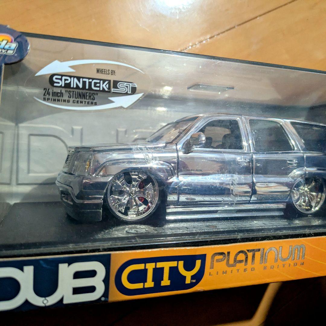 DUB CITY キャデラック エスカレード jada toys　1/24