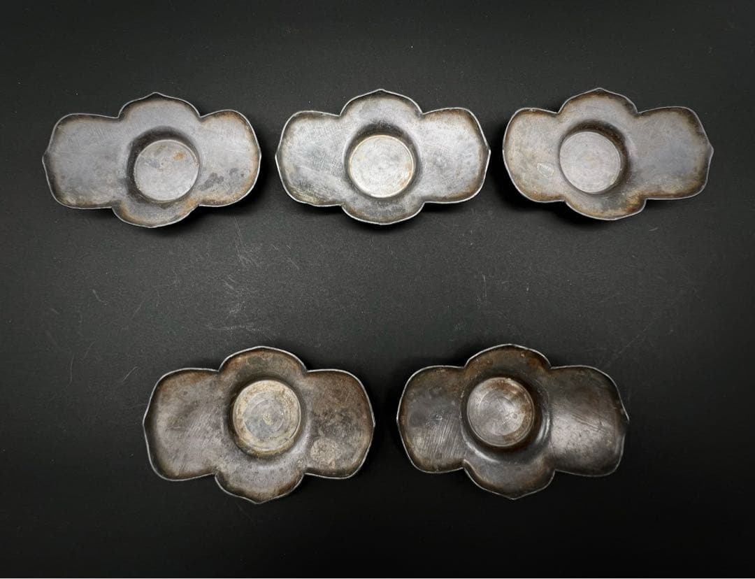 中国美術 古錫 細密彫刻 前門外楳市街永明成 托子セット　茶道具