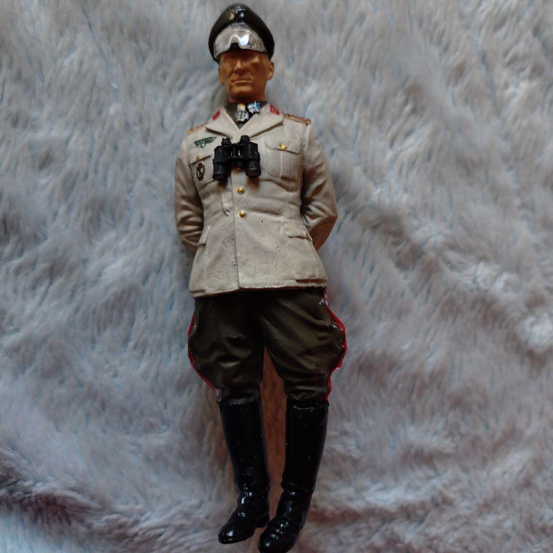 厳寒特価セール！ Wⅱ世界の名将 独軍機甲師団の雄 ロンメル1/16儀仗スタイル