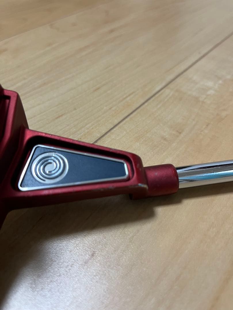 ODYSSEY TRI-BEAM パター レッド