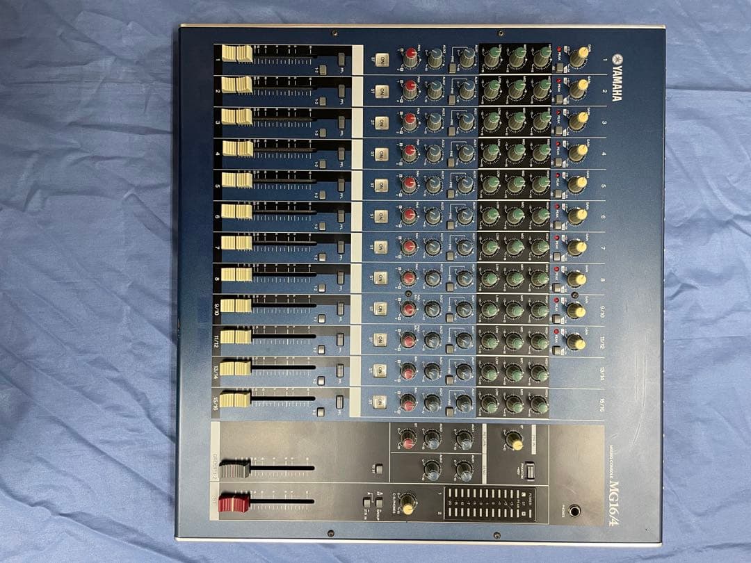 Yamaha MG16/4 アナログミキサー 16チャンネル