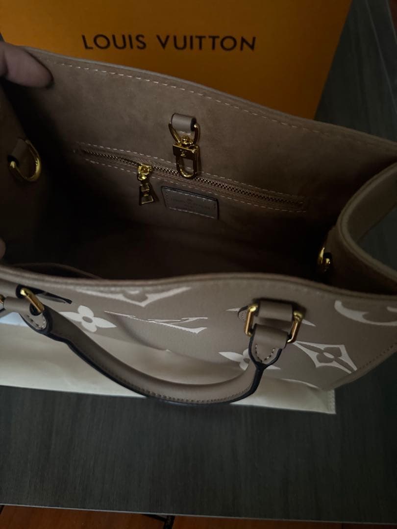 ショルダーバッグ ベージュ