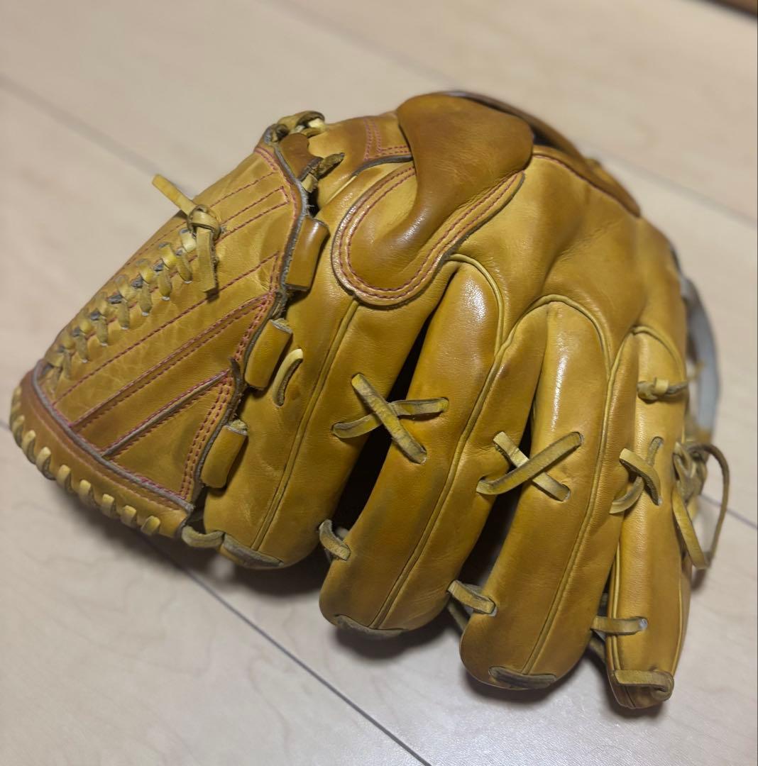 中古品！ハイゴールド硬式野球　投手用グローブ