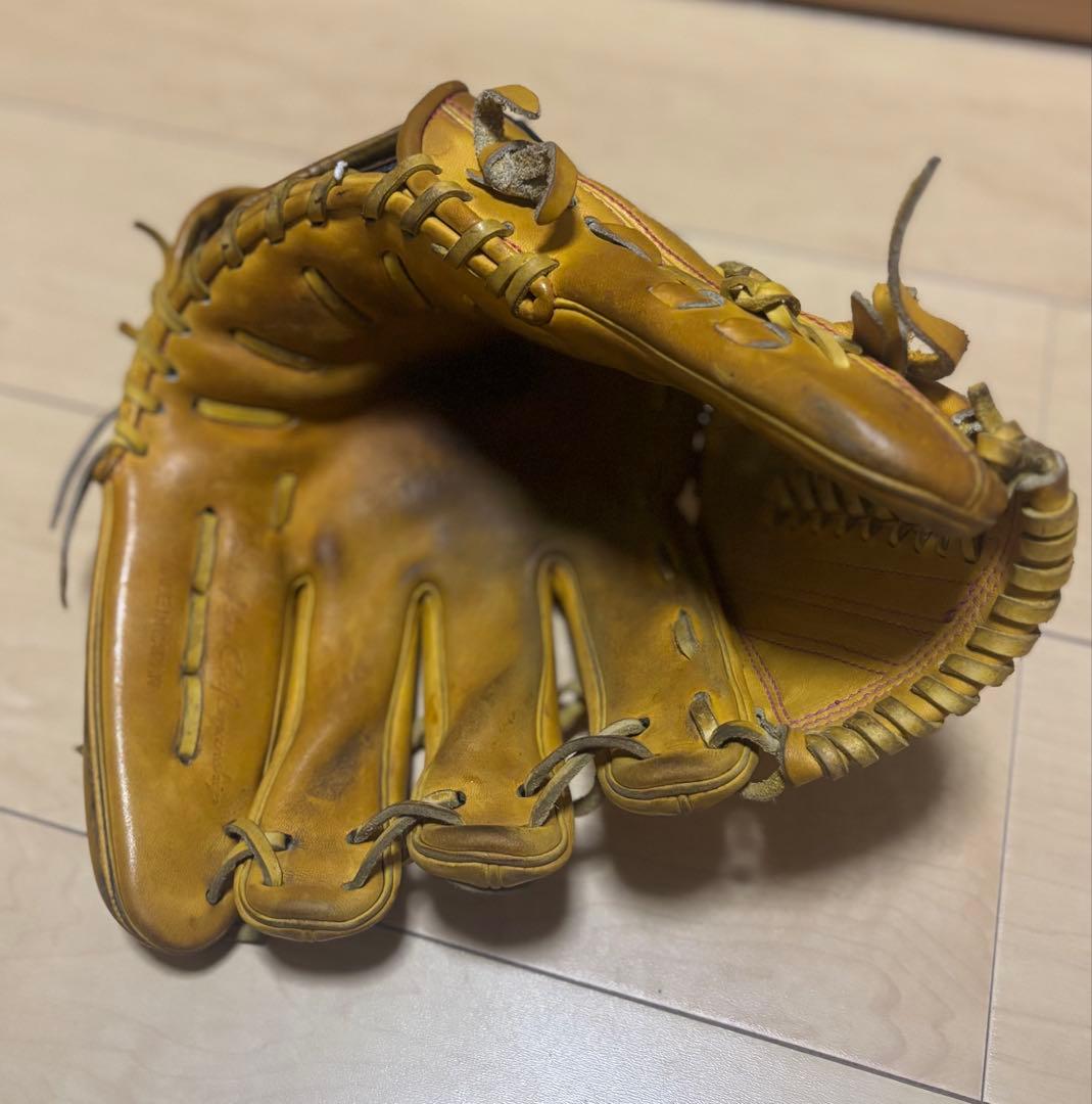 中古品！ハイゴールド硬式野球　投手用グローブ