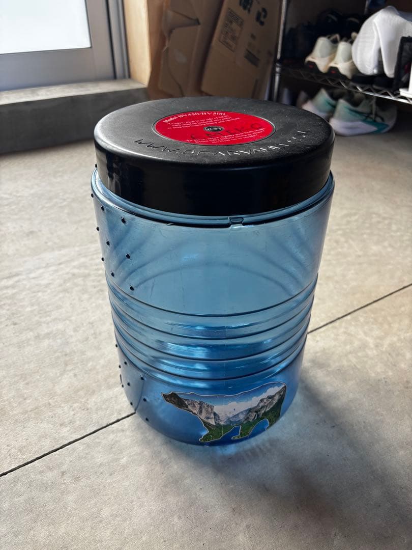 ベアキャニスター