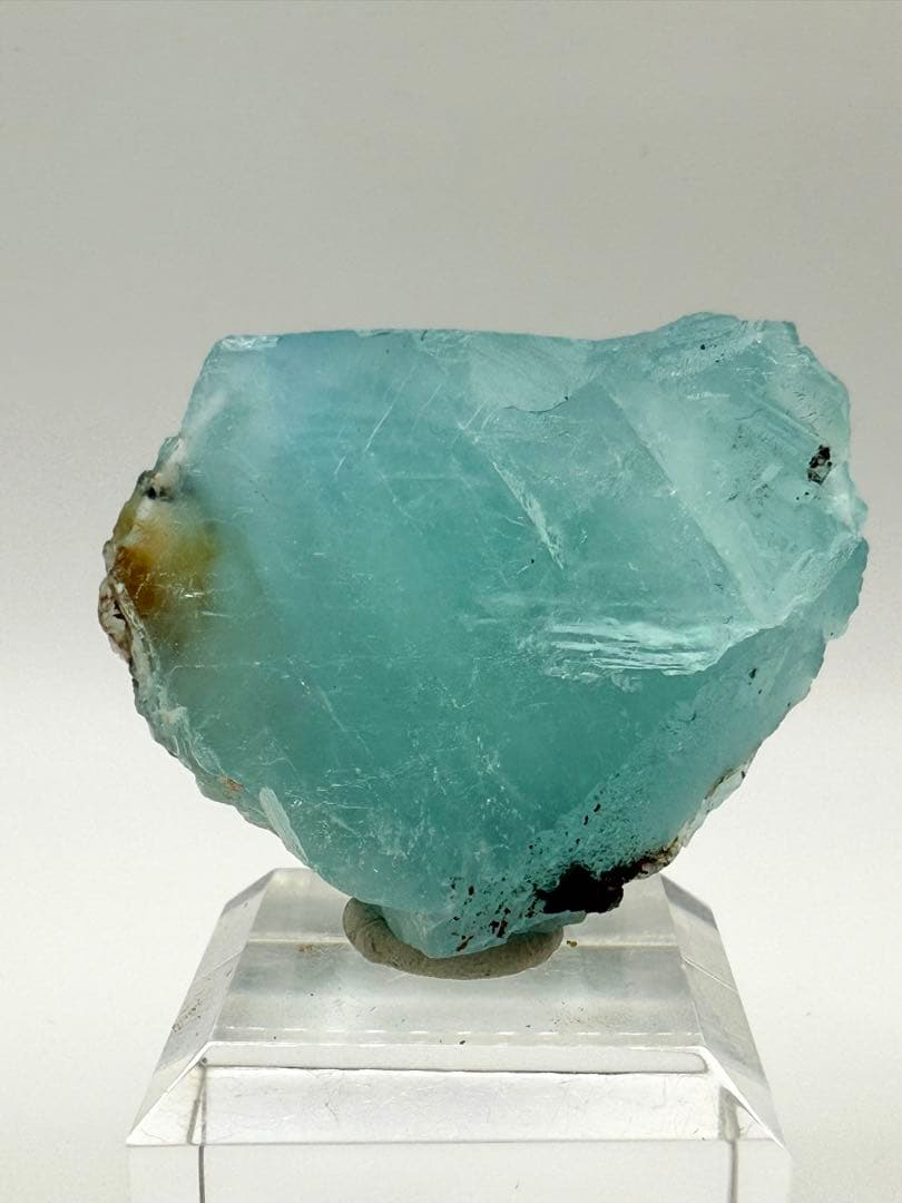 フローライト　黒い森　蛍石　原石　鉱物　標本　天然石　石